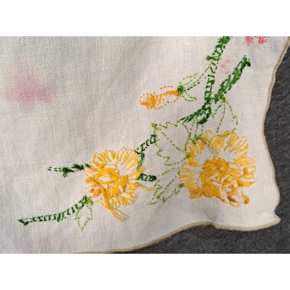 Vintage Hand Embroidered Linen Napkin Yellow Floral Scalloped Edge 12.5x9.5